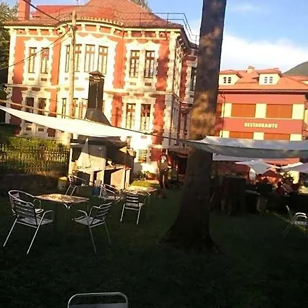 Restaurante De Felechosa Hotell *
